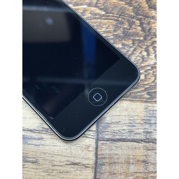 Apple iPod Touch 6th  Generation Gray 32GB Model:442A2 W/ Adapter y Cable - Picture 5 of 8